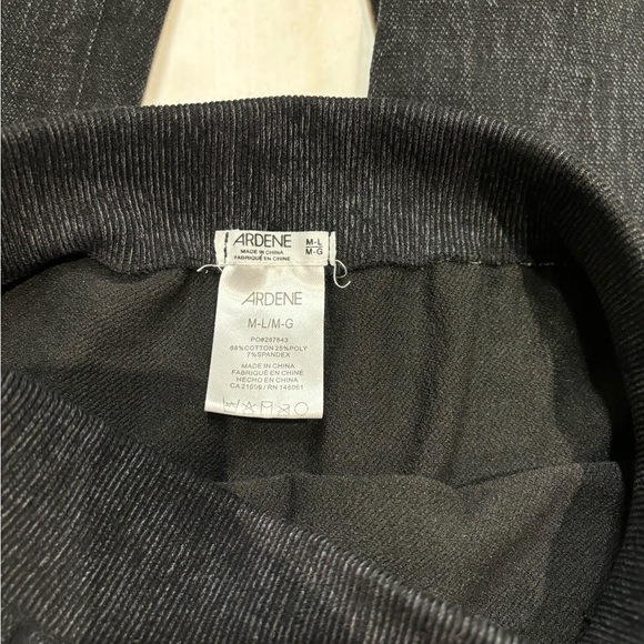 Black Ardenes Leggings. Size Medium/Large. - Picture 2 of 2